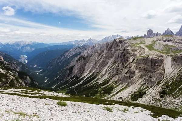 Beautiful summer mountain landscape. Valley, Dolomites Alps, Ita — Stock Photo, Image