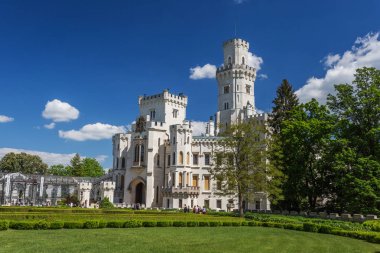 Hluboka nad Vltavou beyaz Barok castle, Çek Cumhuriyeti, Europe
