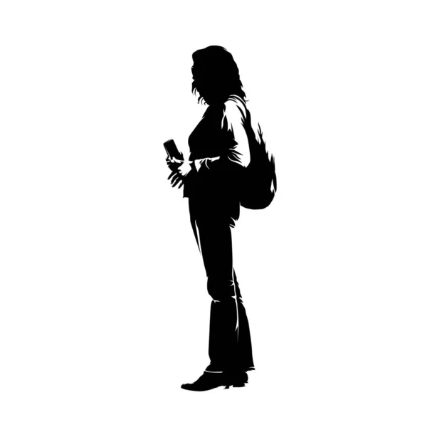 Женщина Сумкой Стоящая Держащая Мобильный Телефон Изолированный Векторный Силуэт Вид — стоковый вектор