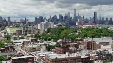 Bushwick Brooklyn Havalimanı 'nın videosu
