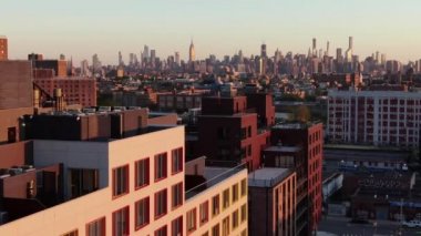 Bushwick Brooklyn Havalimanı 'nın videosu