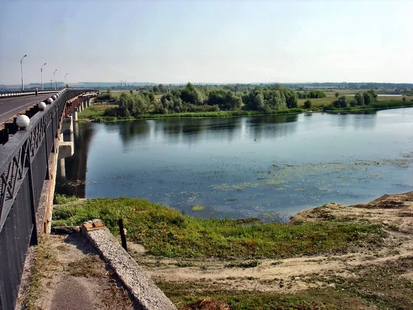 Ein Ruhiger Breiter Sich Windender Fluss Einem Sonnigen Sommertag Alte — Stockfoto