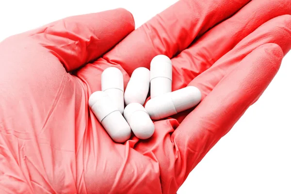 Hand Rode Latex Handschoen Virus Bacteriële Bescherming Witte Pillen Geïsoleerd — Stockfoto
