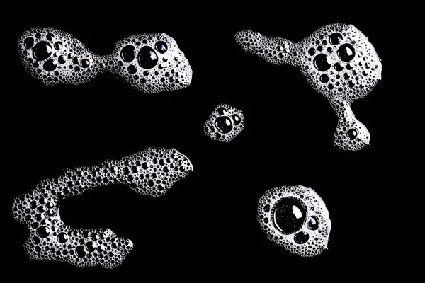Mýdlové Bubliny Černém Myju Texturu Sudů Bílá Pěna Pozadí Prázdné — Stock fotografie