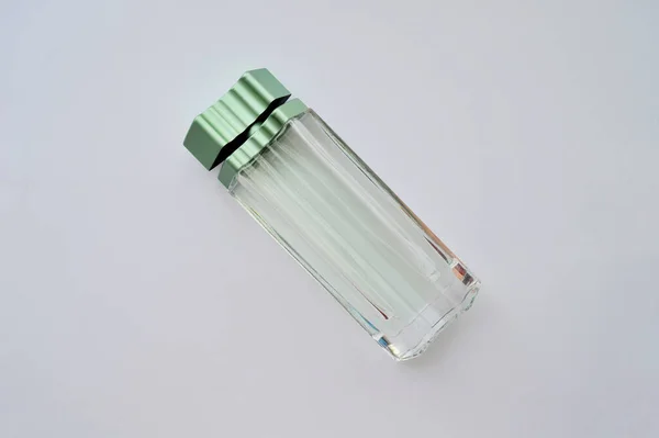 Frasco Perfume Aislado Sobre Fondo Blanco — Foto de Stock