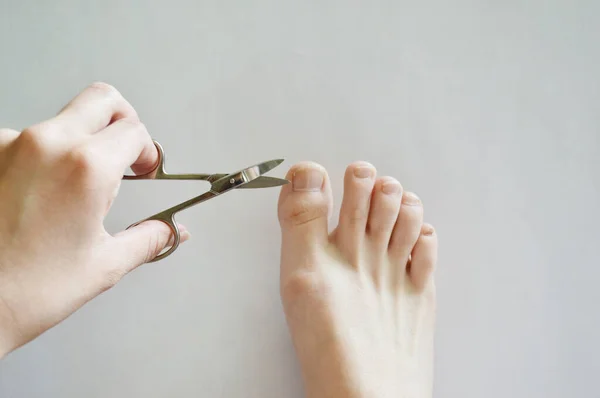 Female Feet Legs Nail Manicure Scissors Hands Beauty Pedicure White — Stock Photo, Image