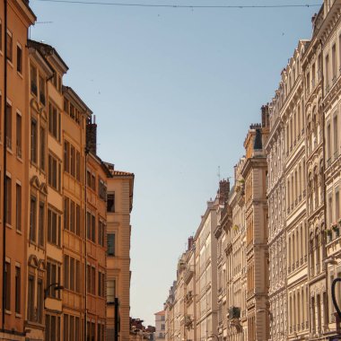 Lyon 'da günbatımı, kanaldan fotoğraf