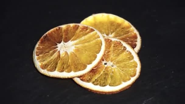 Orange. ingredienser för varmt vin, glögg. cirkulär video — Stockvideo