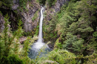 Bonito Şelalesi, Villa La Angostura yakınlarında, Neuquen, Arjantin.