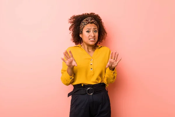 Young African American Woman Pink Background Rejecting Someone Showing Gesture — Stock Photo, Image