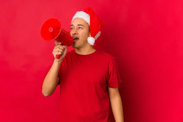 Young Man Holding Gift Christmas Day — Stock Photo, Image