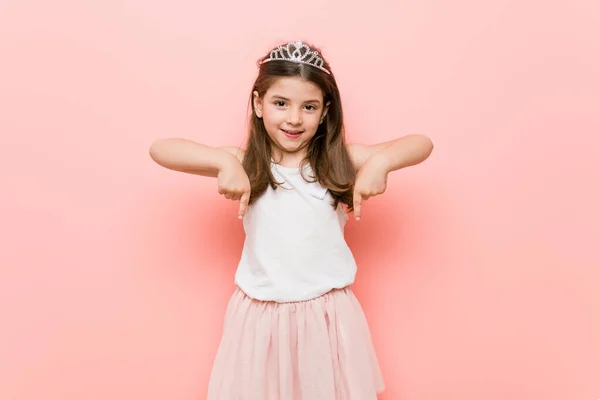 Little Girl Wearing Princess Look Points Fingers Positive Feeling — 스톡 사진