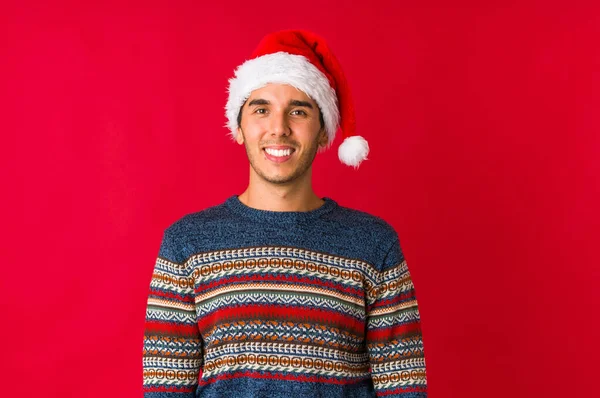 Junger Mann Weihnachtstag Der Traurig Und Nachdenklich Auf Den Kopierraum — Stockfoto