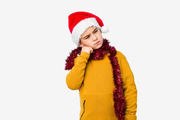 Bambino Che Celebra Giorno Natale Indossando Cappello Babbo Natale Isolato — Foto Stock