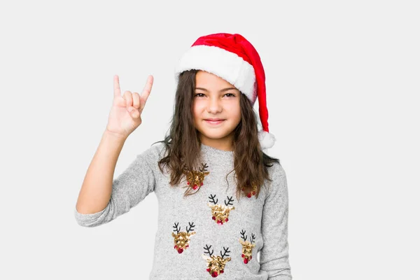 Menina Celebrando Dia Natal Mostrando Gesto Chifres Como Conceito Revolução — Fotografia de Stock
