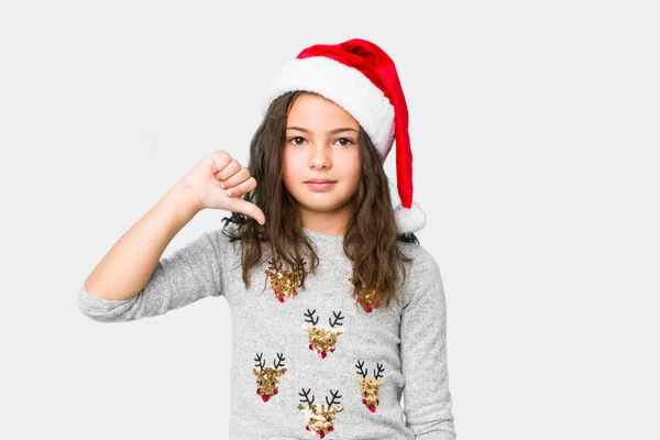 Menina Comemorando Dia Natal Mostrando Gesto Antipatia Polegares Para Baixo — Fotografia de Stock