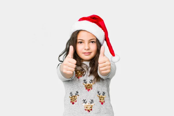 Маленькая Девочка Празднует Рождество Большим Пальцем Вверх Ура Поддержка Уважение — стоковое фото