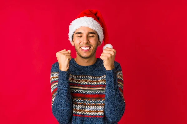 Junger Mann Heiligabend Fröhlich Viel Lachen Glückskonzept — Stockfoto