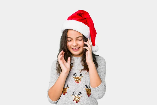 Menina Comemorando Dia Natal Alegre Rindo Muito Conceito Felicidade — Fotografia de Stock