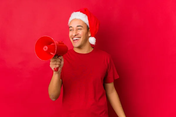 Young Man Holding Gift Christmas Day — Stock Photo, Image