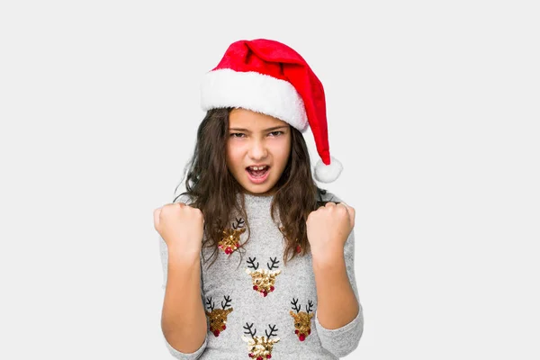 Κοριτσάκι Γιορτάζει Χριστούγεννα Ζητωκραυγάζοντας Ανέμελη Και Ενθουσιασμένη Έννοια Νίκης — Φωτογραφία Αρχείου