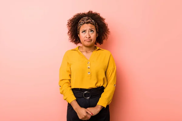 Young African American Woman Pink Background Confused Feels Doubtful Unsure — Stock Photo, Image
