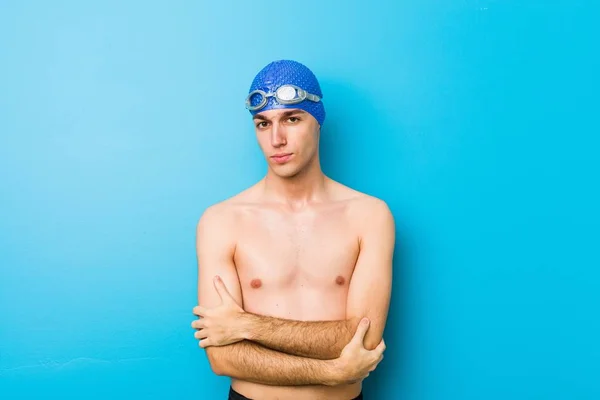 Junger Schwimmer Blickt Mit Sarkastischem Gesichtsausdruck Unglücklich Die Kamera — Stockfoto