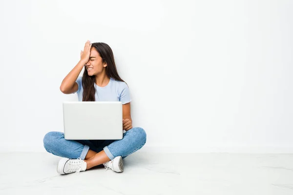 Young Mixed Race Indian Woman Sitting Working Laptop Forgetting Something — ストック写真