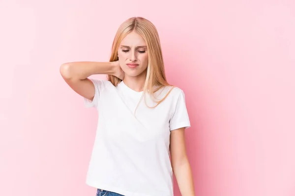 Young Blonde Woman Pink Background Suffering Neck Pain Due Sedentary — Stock Photo, Image
