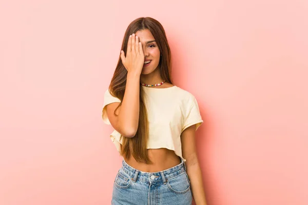 Young Slim Woman Having Fun Covering Half Face Palm — Stock Photo, Image