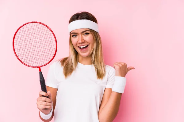 Jovem Que Joga Badminton Pontos Isolados Com Dedo Polegar Afastado — Fotografia de Stock