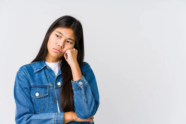 Jovem Mulher Asiática Que Sente Triste Pensativo Olhando Para Espaço — Fotografia de Stock