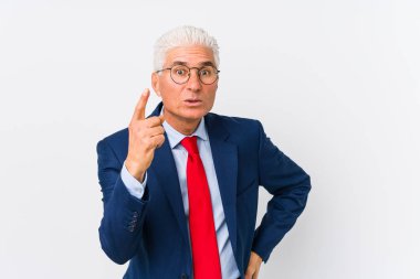 Orta yaşlı Kafkasyalı iş adamı bir fikri, ilham konsepti var..