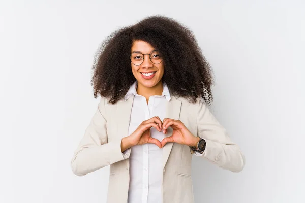 Jeune Femme Affaires Afro Américaine Souriante Montrant Une Forme Coeur — Photo