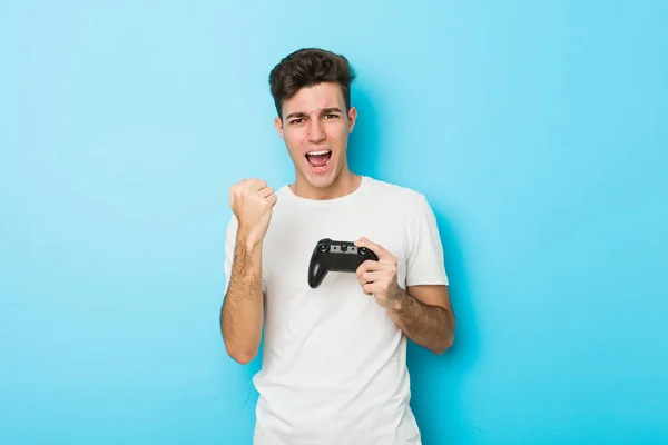 Young Caucasian Man Playing Videogames Game Controller Cheering Carefree Excited — Stock Photo, Image
