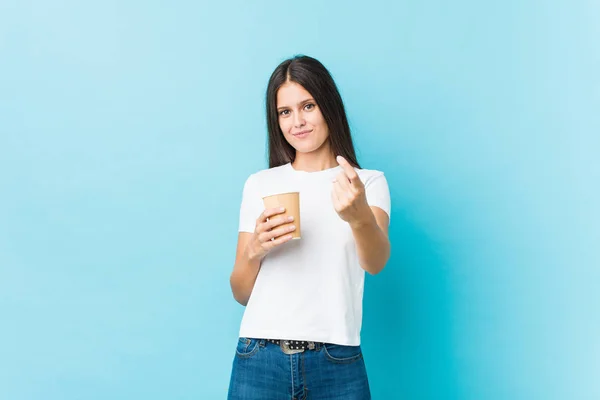 Young Caucasian Woman Holding Takeaway Coffee Pointing Finger You Inviting — Stock Photo, Image