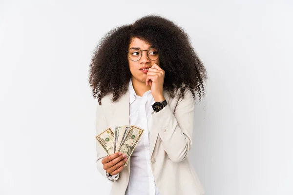 Joven Mujer Negocios Afro Sosteniendo Coche Crédito Aislado Joven Mujer —  Fotos de Stock