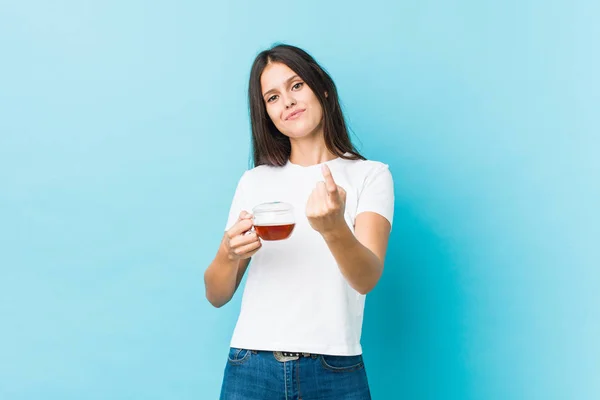 Young Caucasian Woman Holding Tea Cup Pointing Finger You Inviting — Stock Photo, Image