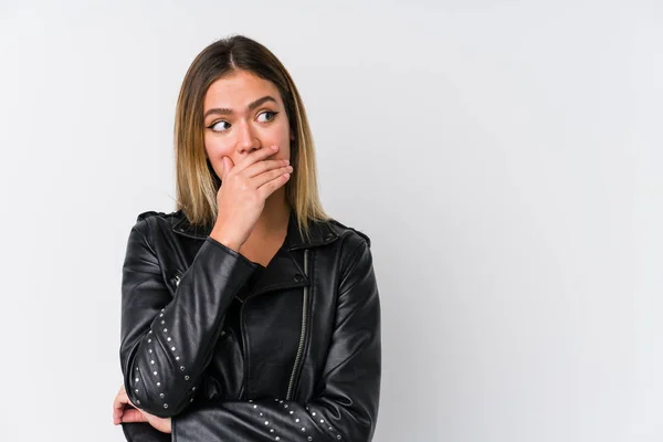 Young Caucasian Woman Wearing Black Leather Jacket Thoughtful Looking Copy — ストック写真