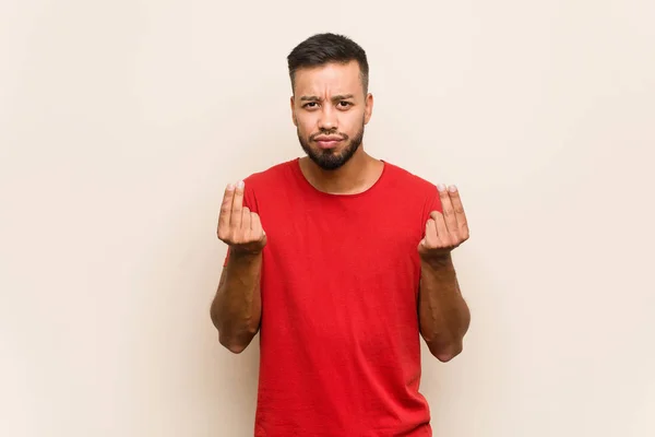 Junger Südasiatischer Mann Zeigt Dass Sie Kein Geld Hat — Stockfoto