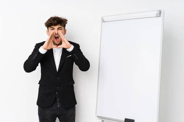 Young Business Coaching Arabian Man Shouting Excited Front — Stock Photo, Image
