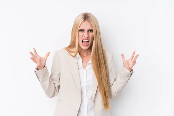Junge Business Blondine Auf Weißem Hintergrund Schreit Vor Wut — Stockfoto