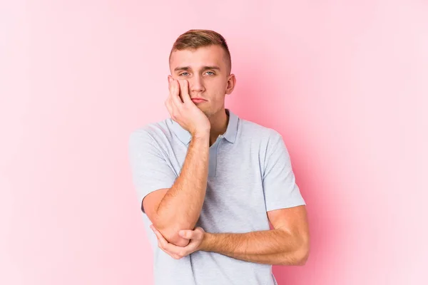 Jonge Blanke Man Geïsoleerd Die Zich Verveelt Vermoeid Een Ontspannende — Stockfoto