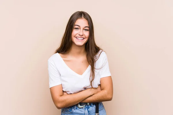 Jovem Caucasiano Mulher Posando Isolado Rindo Divertindo — Fotografia de Stock