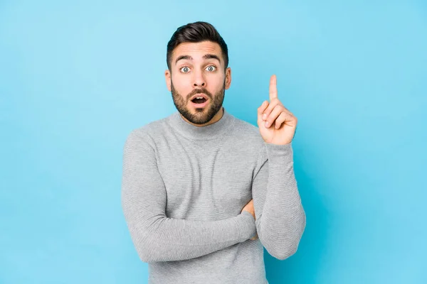 Young Caucasian Man Blue Background Isolated Having Some Great Idea — Stock Photo, Image