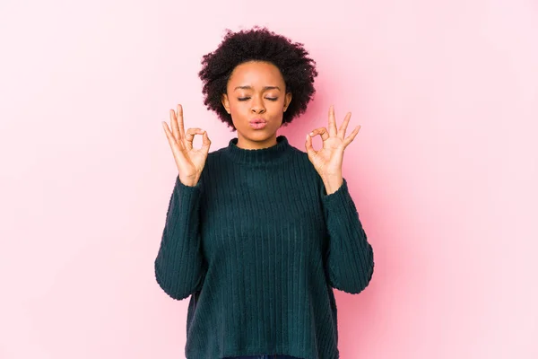 Middle Aged African American Woman Pink Background Isolated Relaxes Hard — 스톡 사진