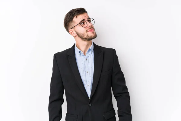 Jeune Homme Affaires Caucasien Posant Dans Fond Blanc Isolé Jeune — Photo