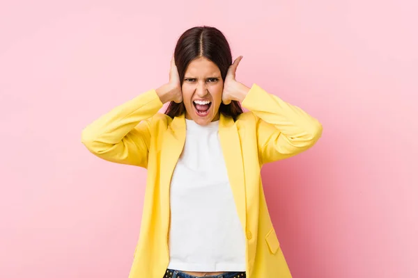 Young Business Woman Covering Ears Hands Trying Hear Too Loud — 스톡 사진