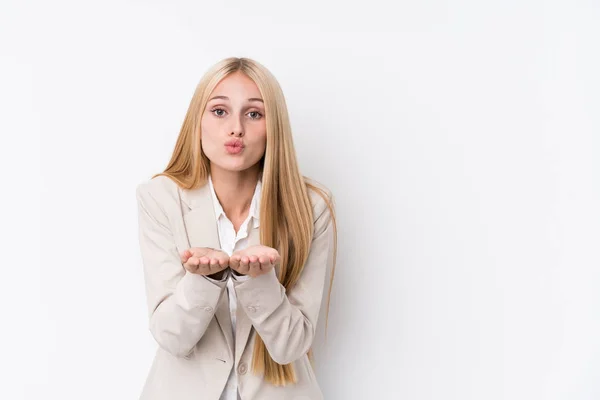 Ung Business Blond Kvinna Vit Bakgrund Vikbara Läppar Och Hålla — Stockfoto