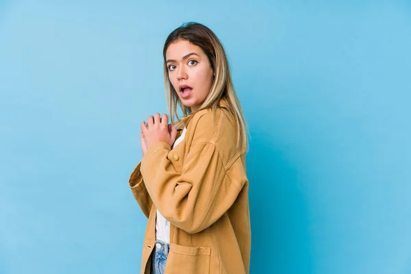 Young Caucasian Woman Scared Afraid — Stock Photo, Image